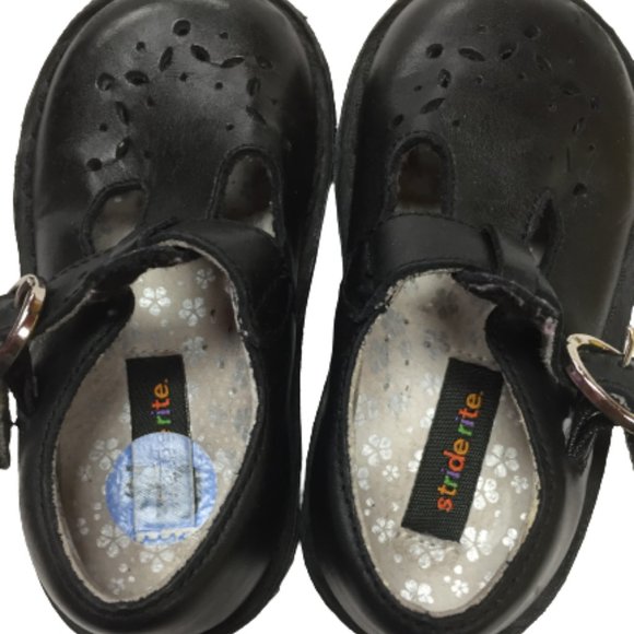 BUNDLE ( Stride Rite Size 6 Barefoot Size 6 Shoes) - Picture 16 of 16